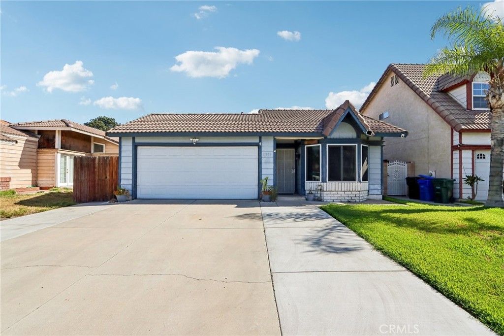 11981 Rancherias, Fontana