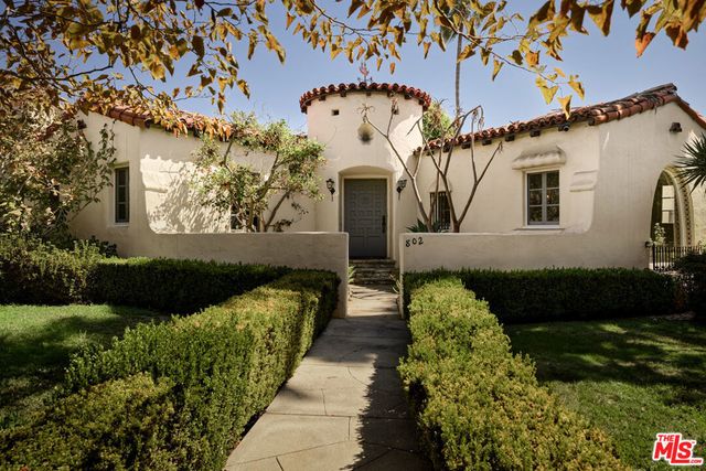 802 S Genesee Avenue, Los Angeles