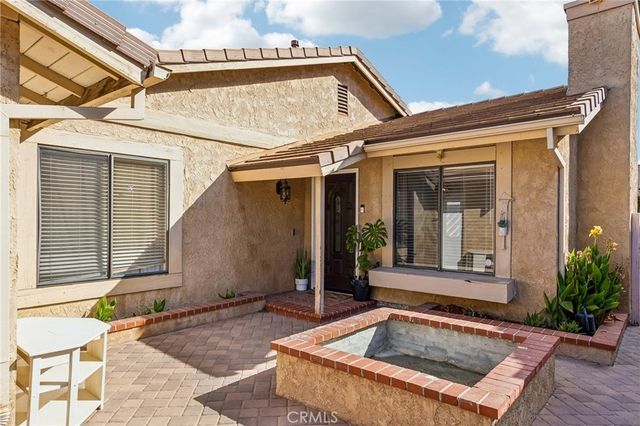 25916 Pueblo, Valencia