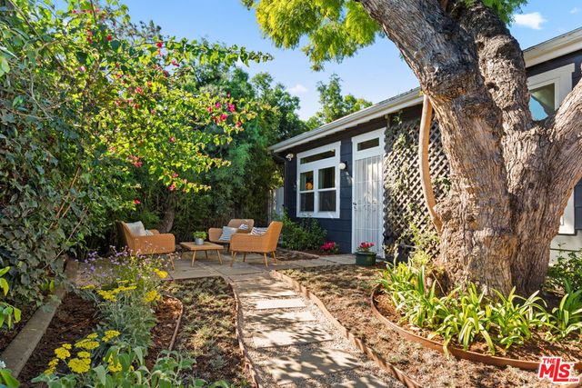 3310 London Street, Los Angeles