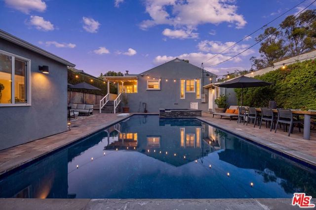 2219 Silver Ridge Avenue, Los Angeles