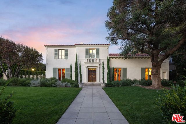 402 S Las Palmas Avenue, Los Angeles