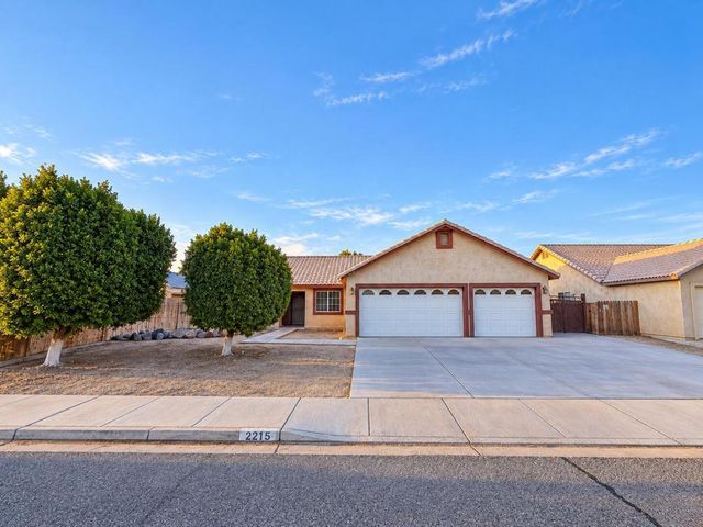 2215 Hidden, Blythe