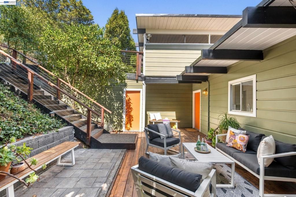 5450 Estates Dr, Oakland