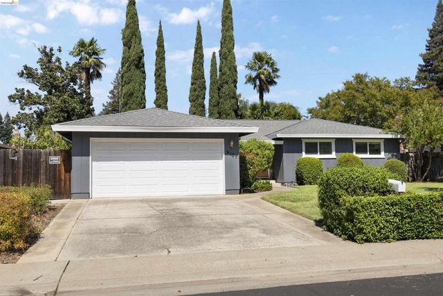 9107 Yount Court, Elk Grove