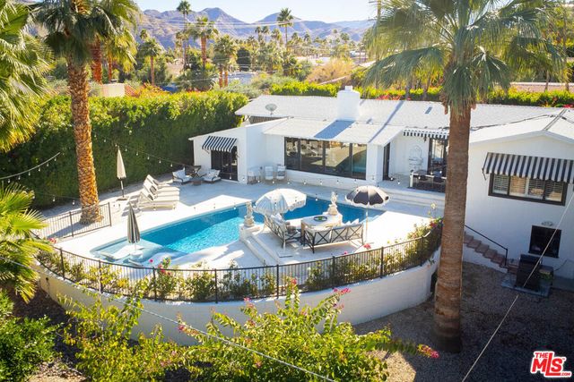 148 W Camino Descanso, Palm Springs
