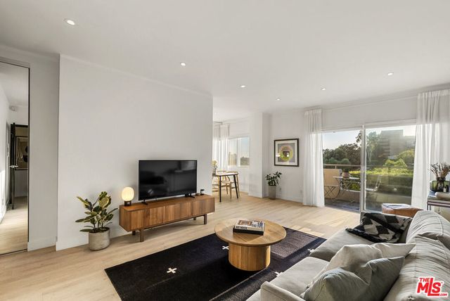 1131 Alta Loma Road # 415, West Hollywood