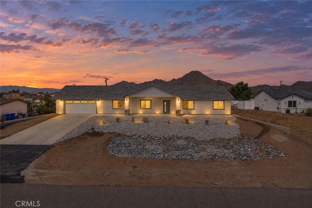 16218 Quantico Rd E, Apple Valley