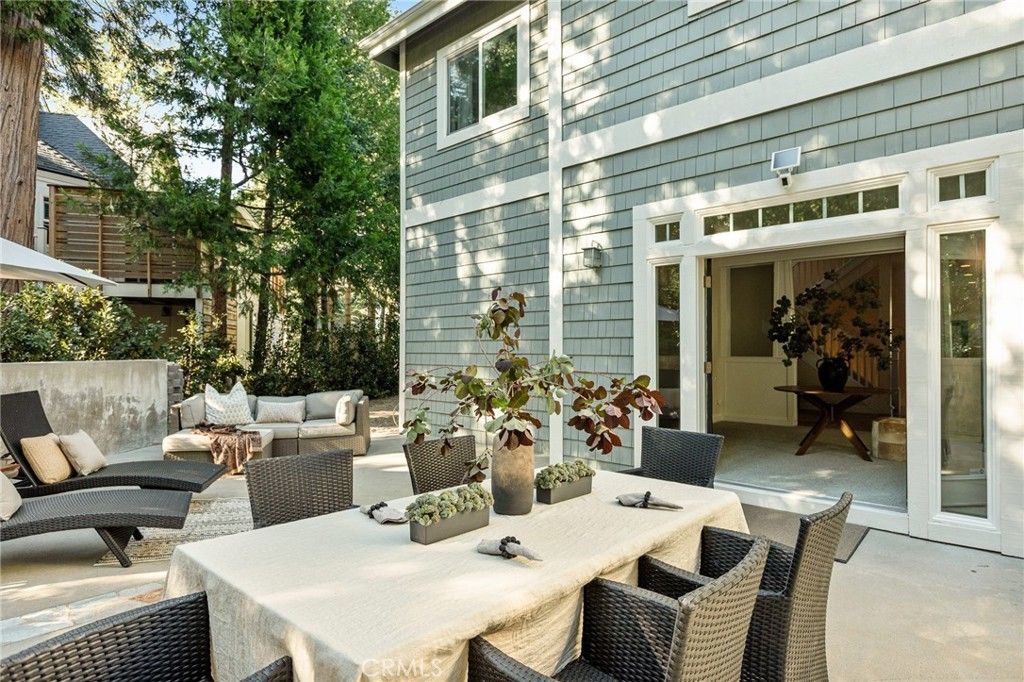 26385 Walnut Hills Drive, Lake Arrowhead