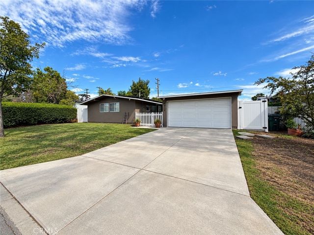 8614 Guilford, Whittier