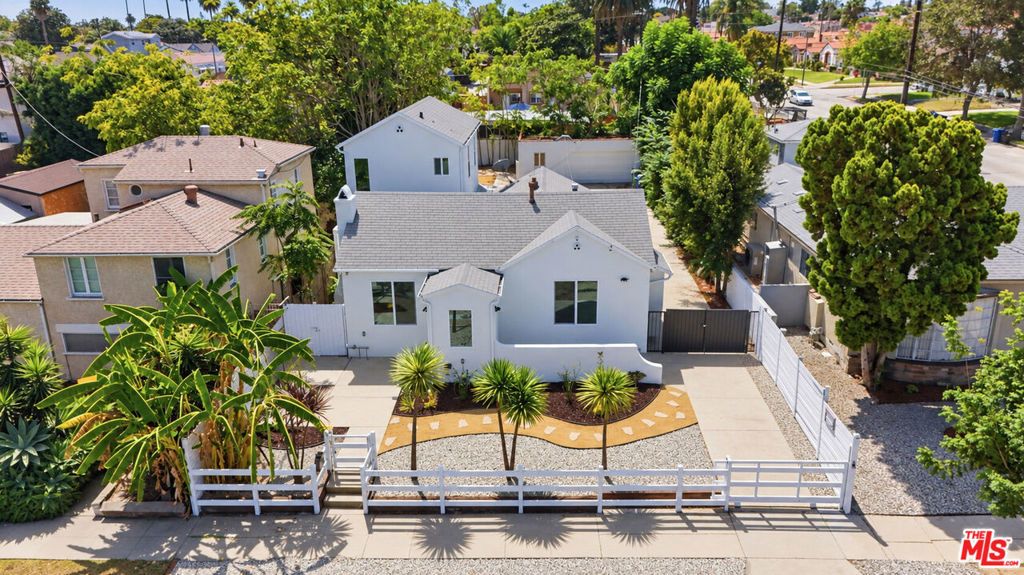 3022 W 73rd Street, Los Angeles