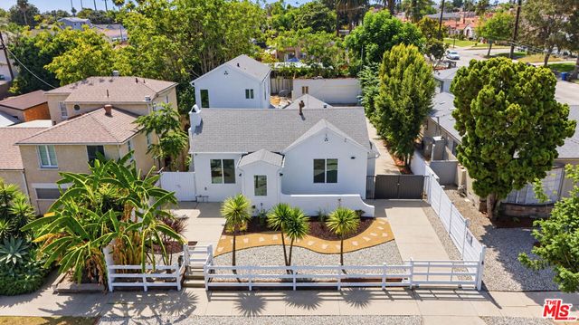 3022 W 73rd Street, Los Angeles