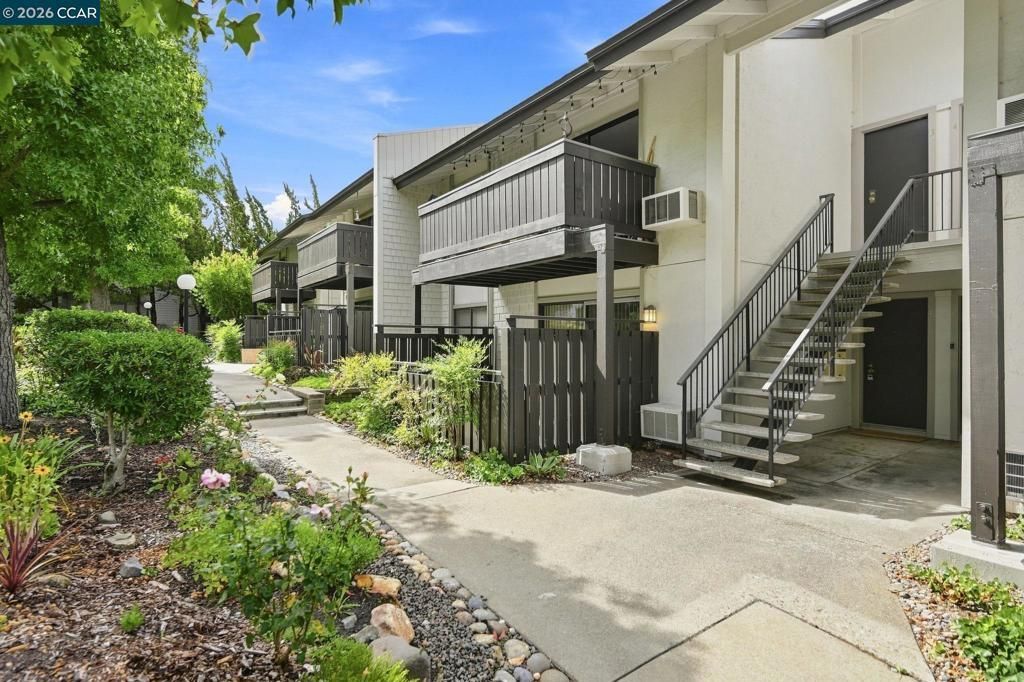1447 Marchbanks Dr # 1, Walnut Creek
