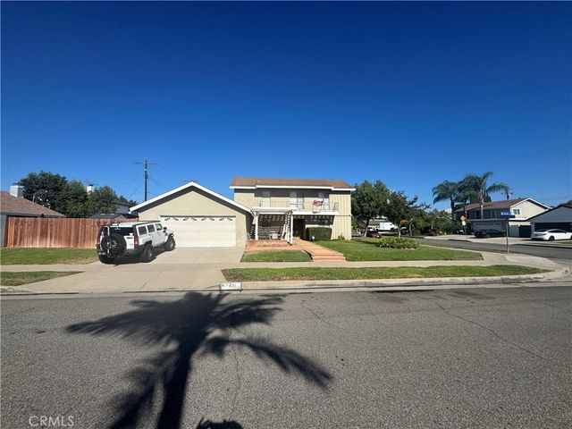 431 N Earlham, Orange