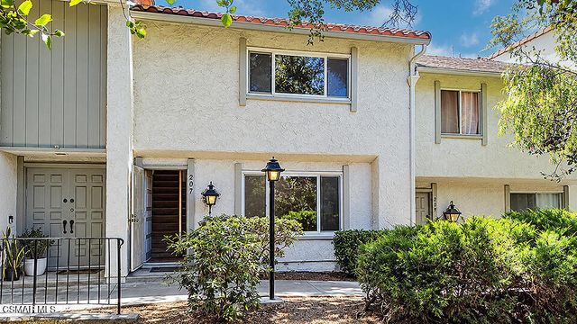 207 Green Heath Place, Thousand Oaks