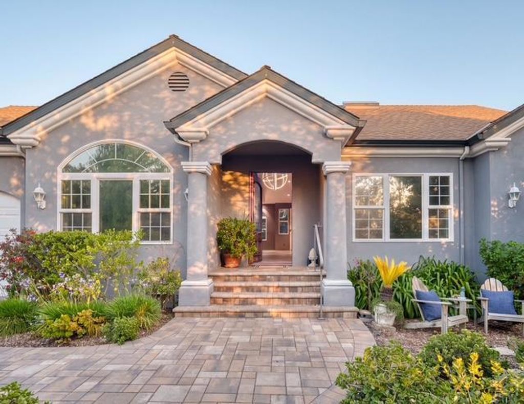 23715 Determine Lane, Monterey