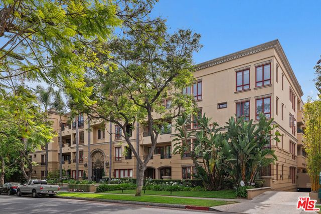 411 N Oakhurst Drive # 305, Beverly Hills
