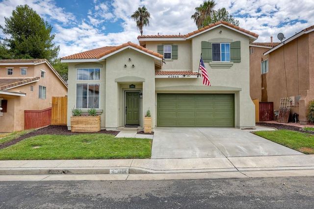42066 Chestnut Dr, Temecula