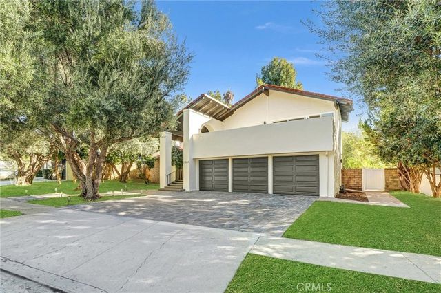 27064 Esward Drive, Calabasas
