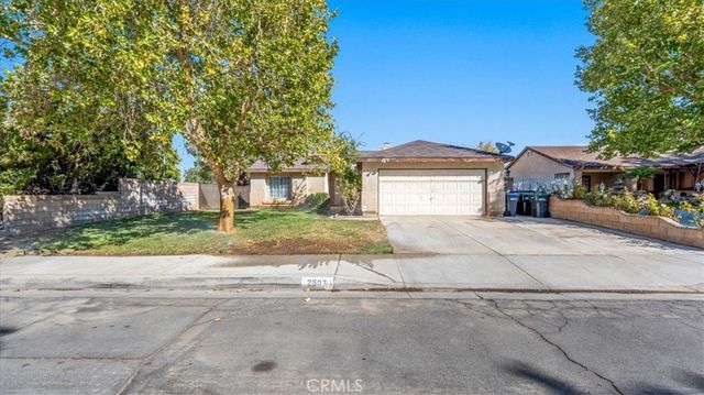 2507 E Avenue J14, Lancaster
