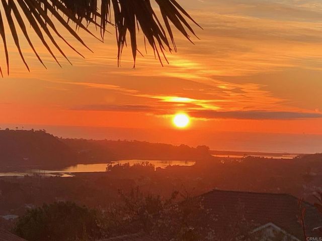 6811 Vianda Court, Carlsbad