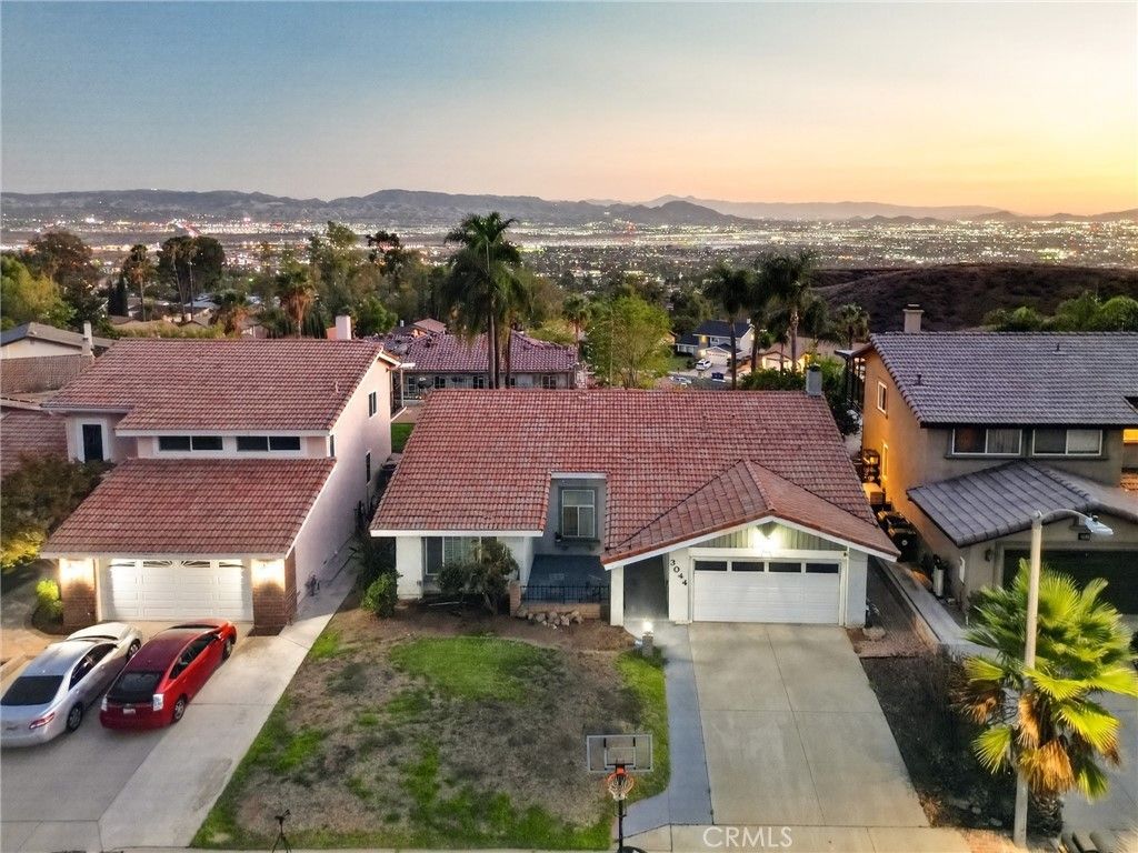 3044 Mountain Top, Highland