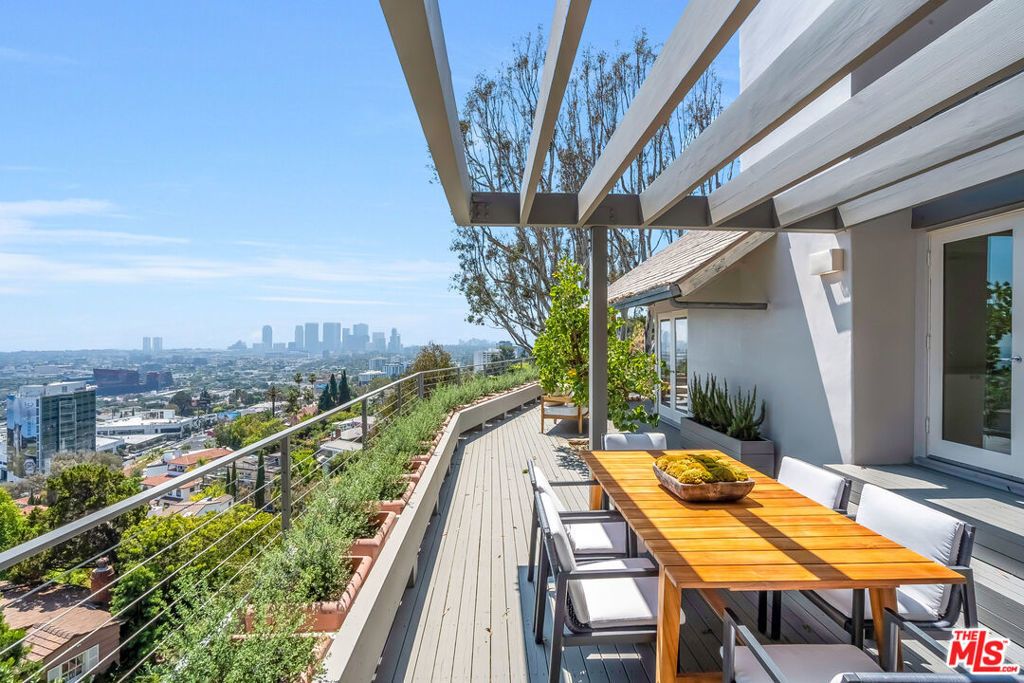 1394 Miller Drive, Los Angeles