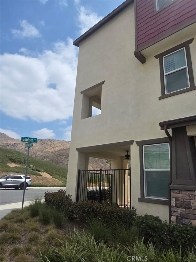 3891 Boulder, Jurupa Valley