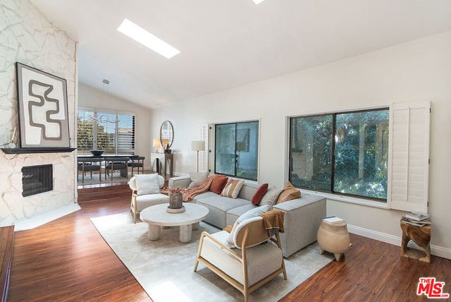 1434 Greenfield Avenue # 303, Los Angeles