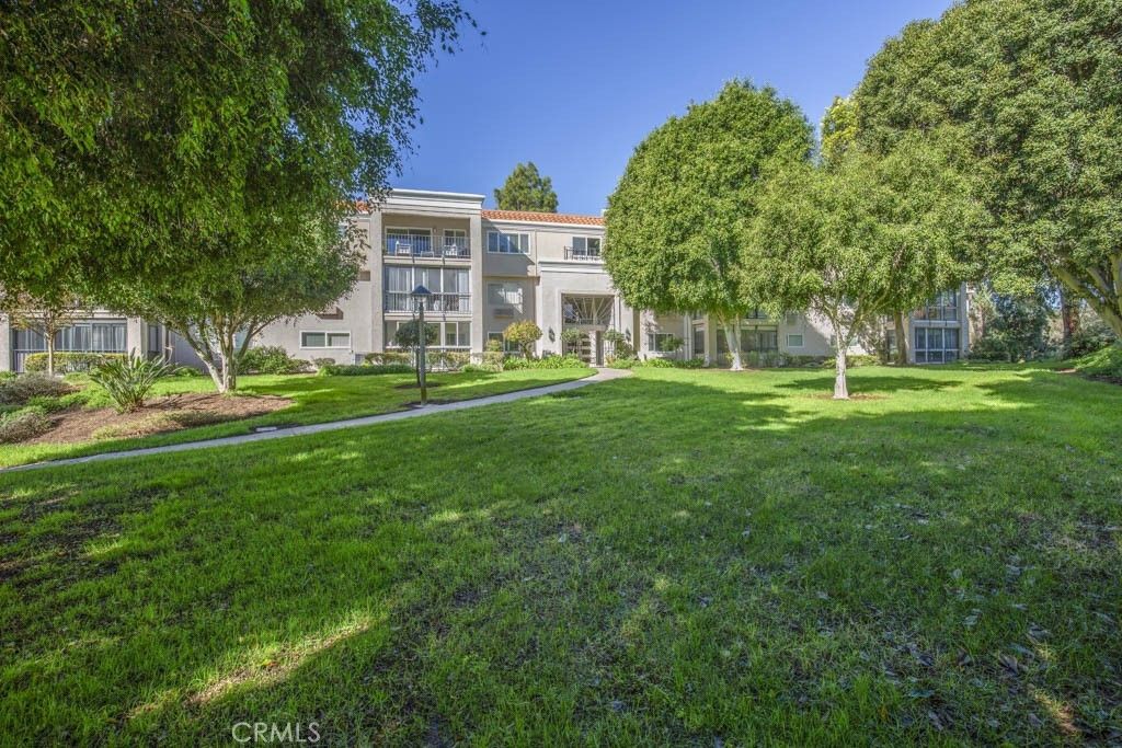 5499 Paseo Del Lago W # 2d, Laguna Woods