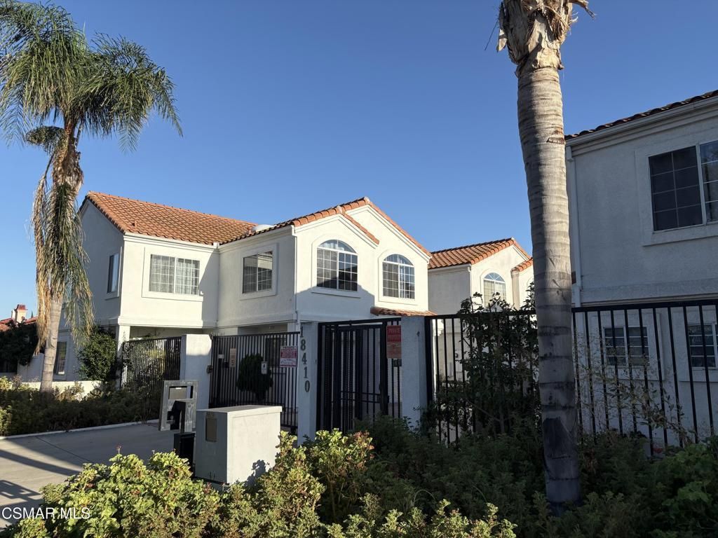 18410 Keswick Street # 5, Reseda