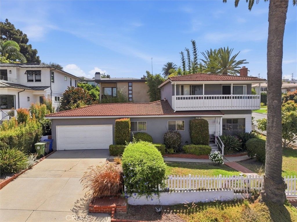 214 S Poinsettia Avenue, Manhattan Beach
