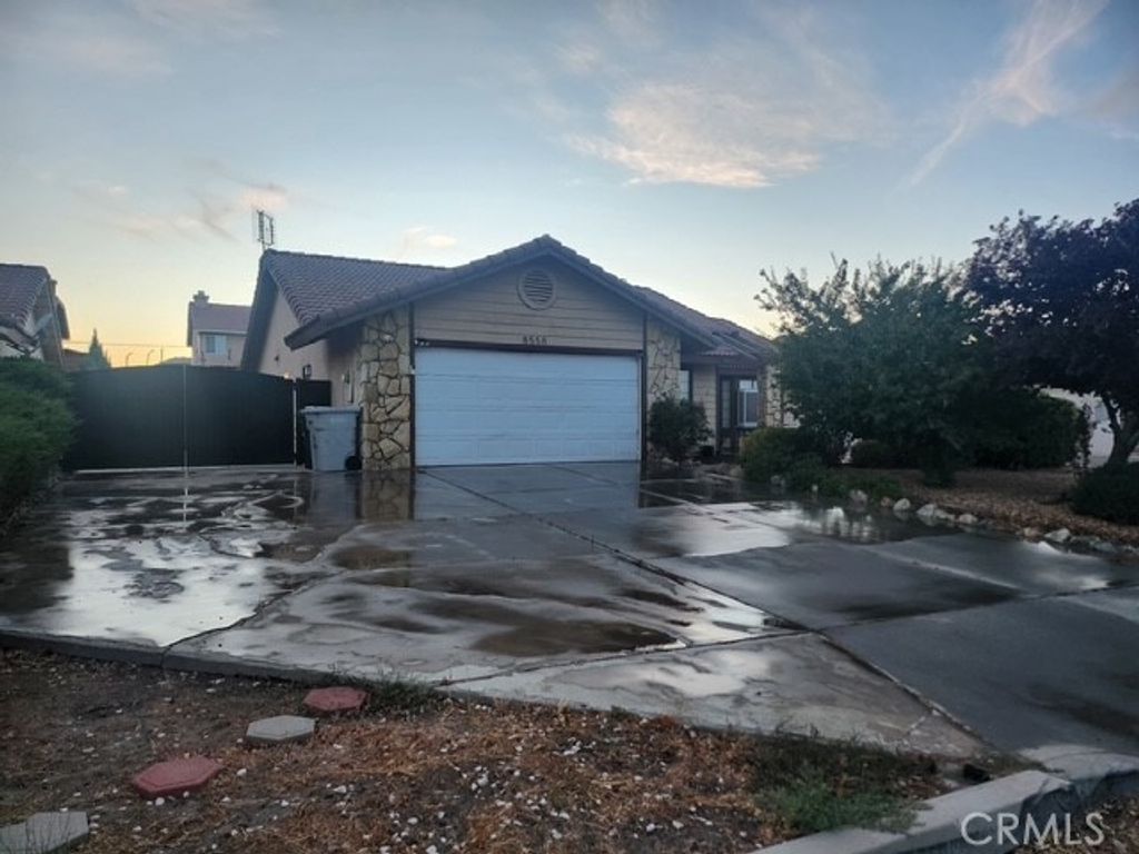 8558 Valley View, Hesperia
