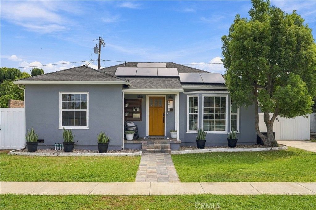 3412 N Greenbrier, Long Beach