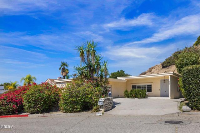 1919 Deermont Road, Glendale