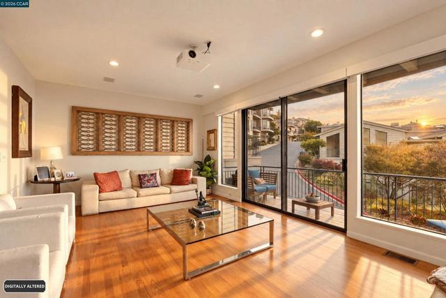 5 Schooner Hill, Oakland