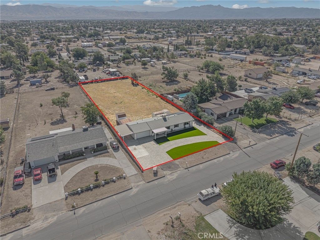 8967 Hickory Avenue, Hesperia