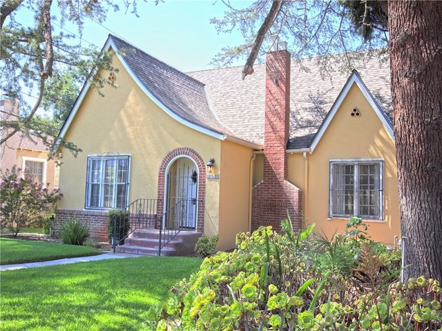 3265 Pine Street, Riverside