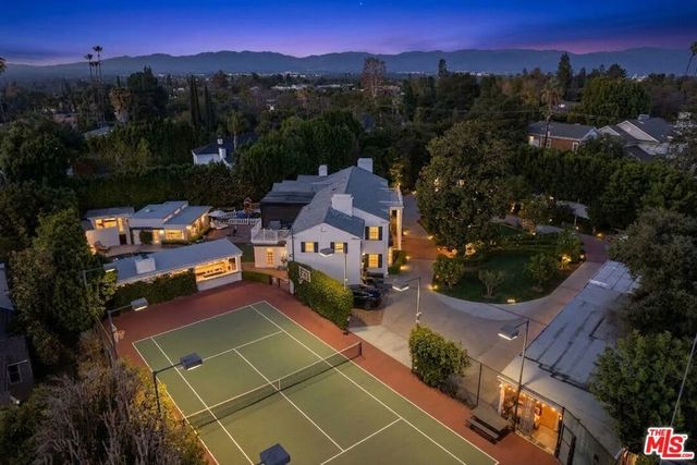 17503 Rancho Street, Encino