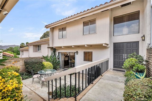 2252 El Capitan, Riverside