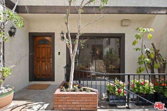 4338 Gentry Avenue # 4, Studio City