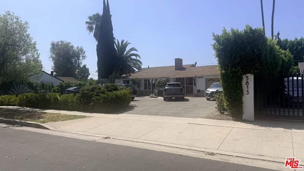 5805 Bucknell Avenue, Los Angeles