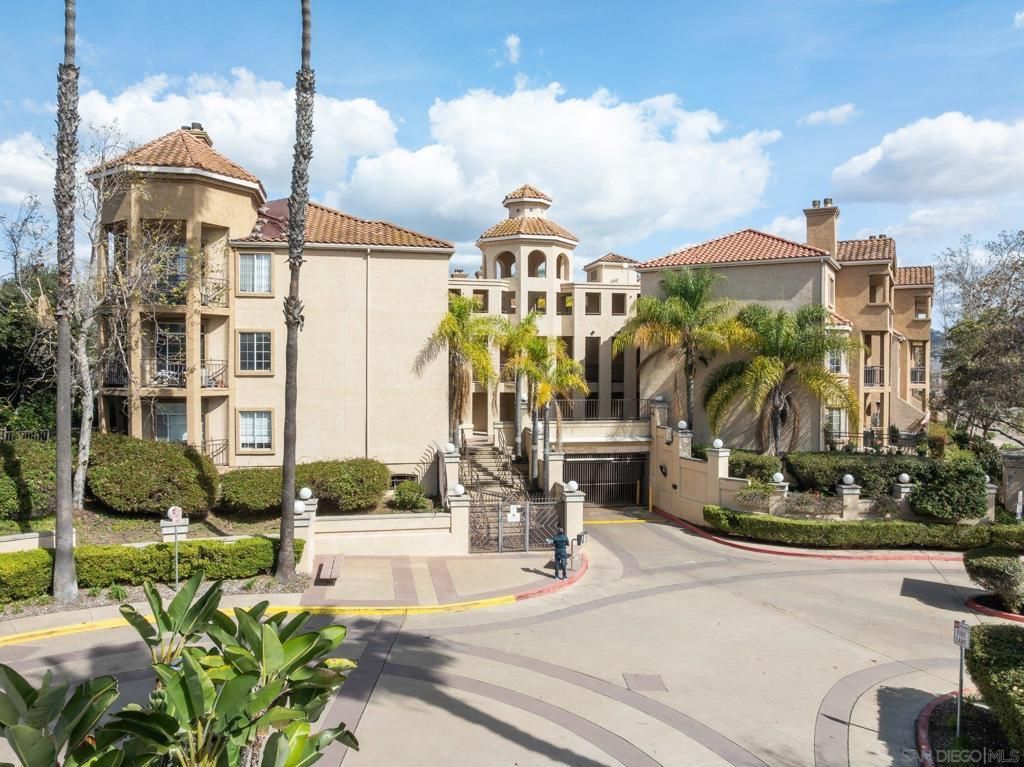 580 Camino De La Reina # 321, San Diego