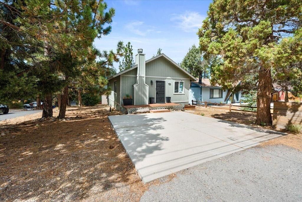 196 Sunset Lane, Sugarloaf