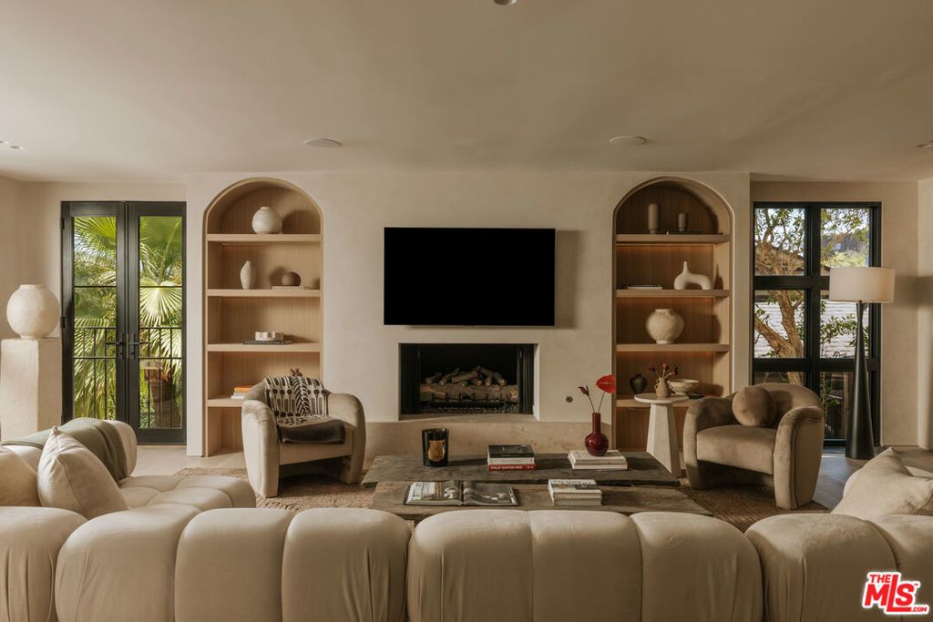 1417 Bluebird Avenue, Los Angeles