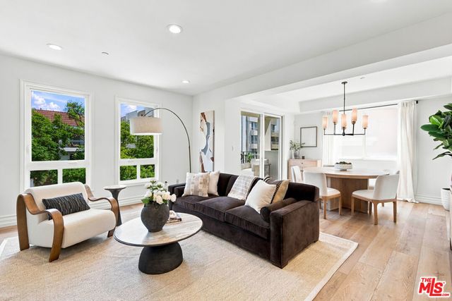 325 Arnaz Drive # 301, Los Angeles