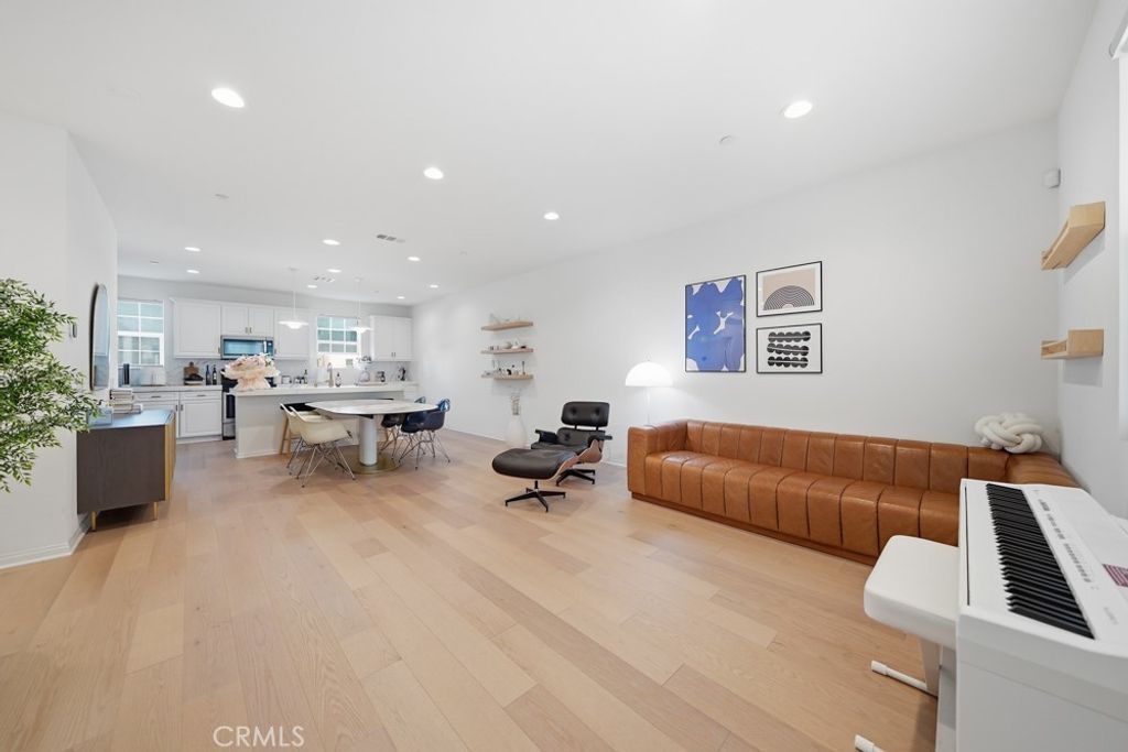 6931 Magnolia, Buena Park