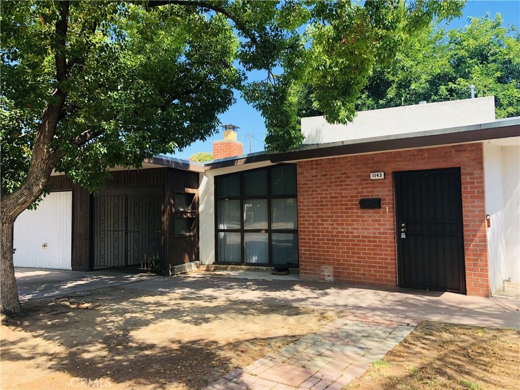 1143 E Simpson, Fresno