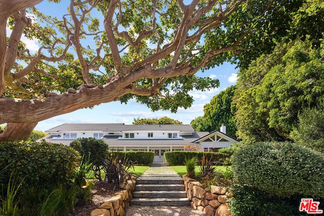 29225 Cliffside Drive, Malibu