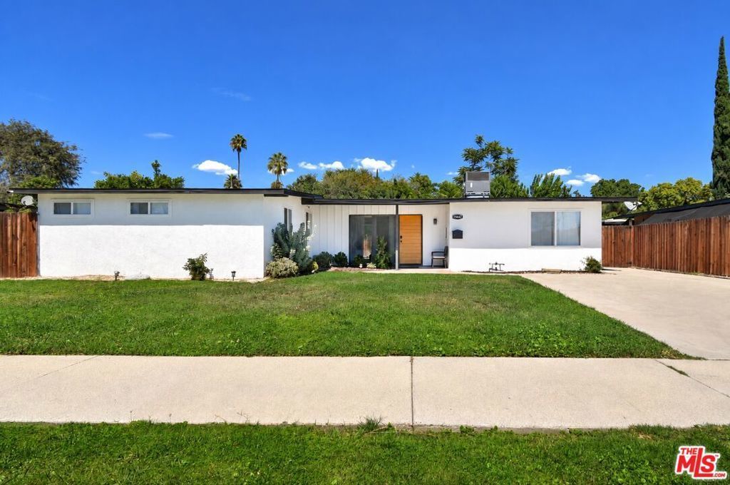 19447 Elkwood Street, Los Angeles